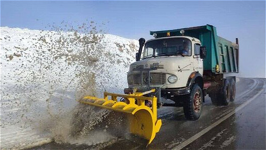 برف روبی بیش از ۳۷۰۰‌ کیلومتر از محورهای مواصلاتی آذربایجان غربی